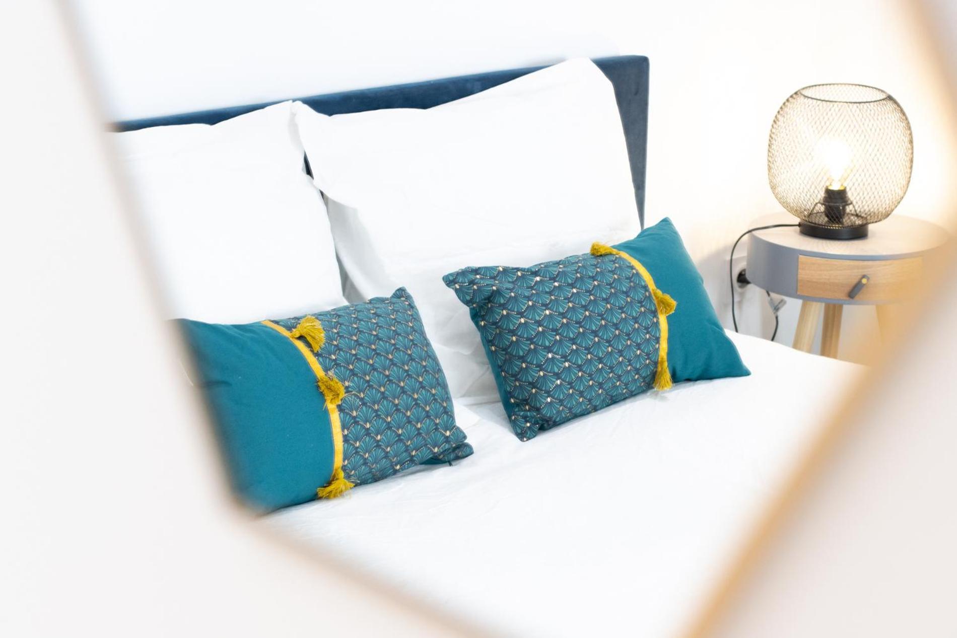 Charmant Studio Climatise 'Alma 1' - Beziers Centre - Wifi Fibre - Netflix Apartment Luaran gambar